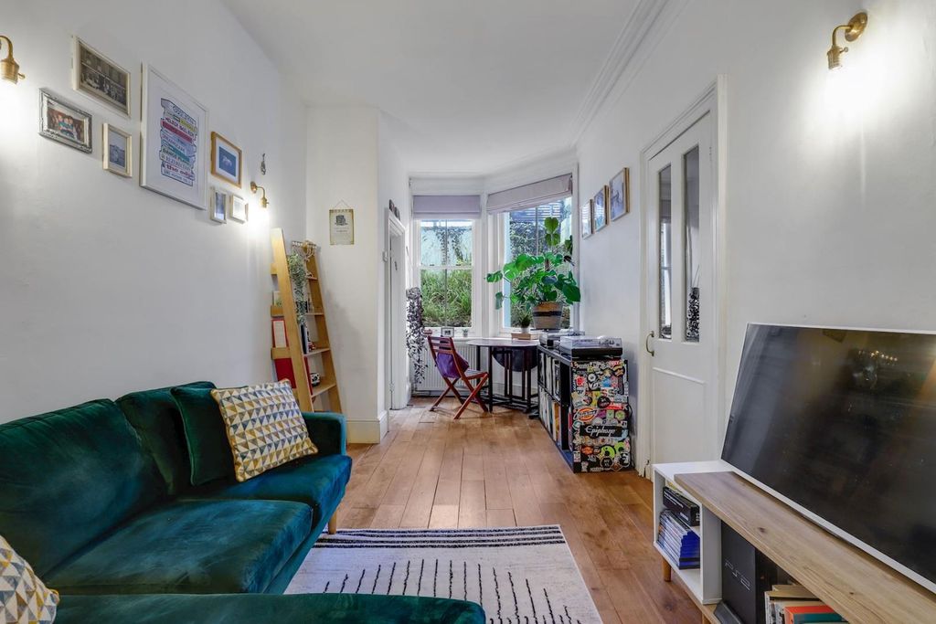 Property photo 1 of 13 02-1Faajhpropworld - 49A Westwood Hill - 4-Medium.