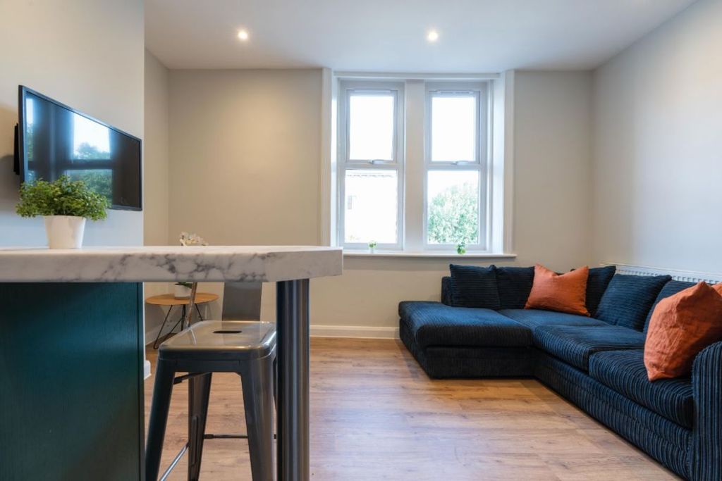 Property photo 1 of 4 20Kgf3- Living Area/Kitchen