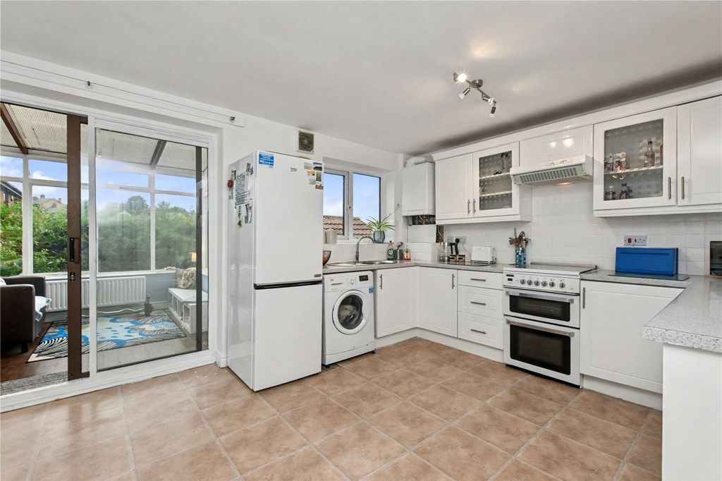 Property photo 3 of 23 Picture No. 19