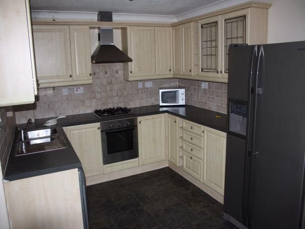 Property photo 2 of 7 Kitchen / Dining Room