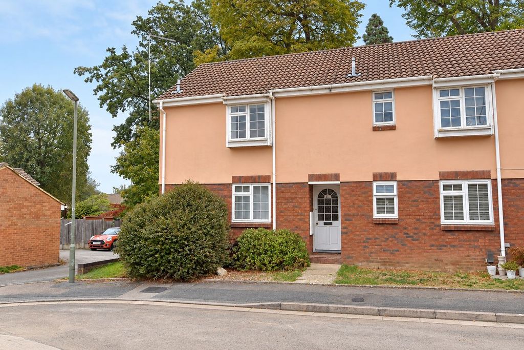 Property photo 1 of 8