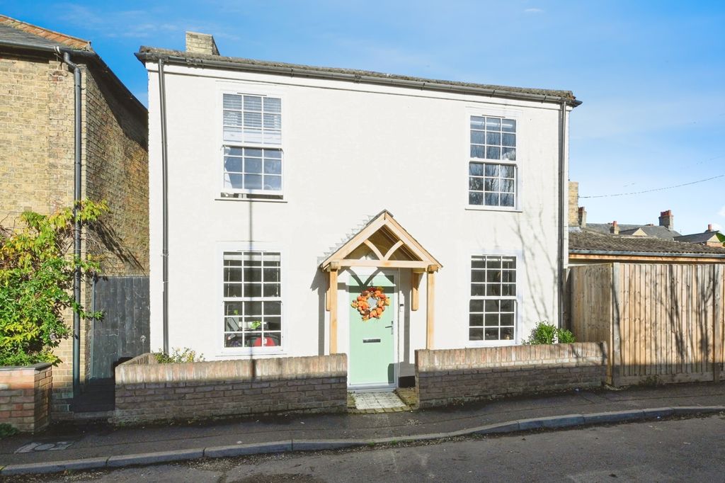 Property photo 1 of 18 Photo