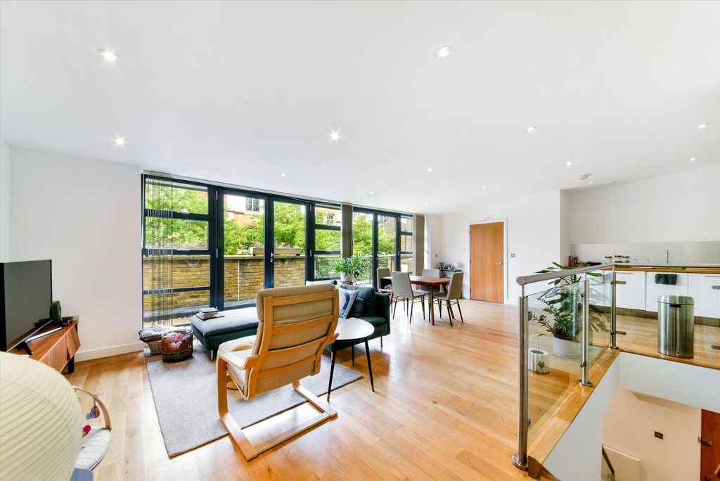 Property photo 1 of 16 Image