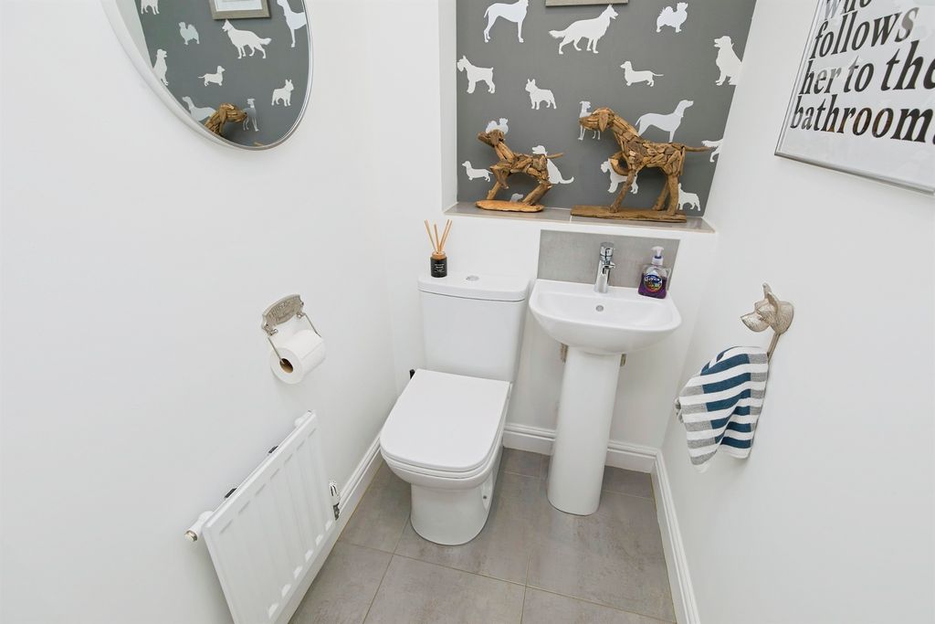 Property photo 2 of 17