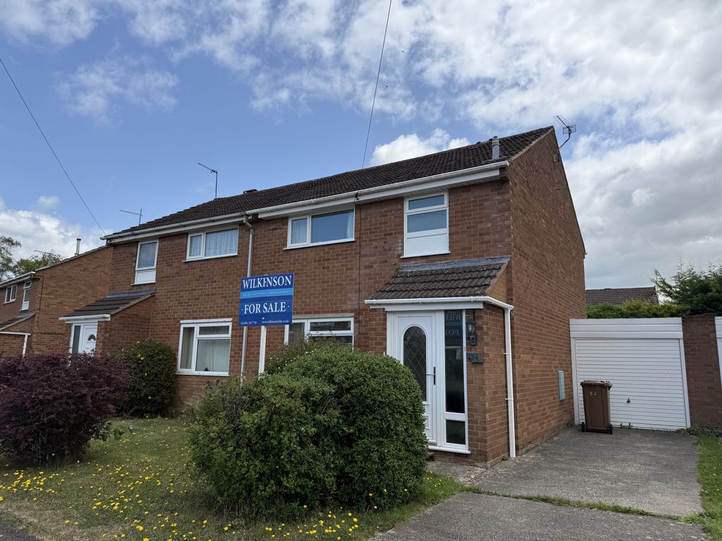 Property photo 1 of 15 3 Bedroom Semi Detached House For Sale