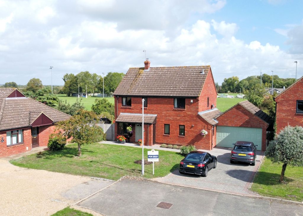 Property photo 1 of 19 4349951