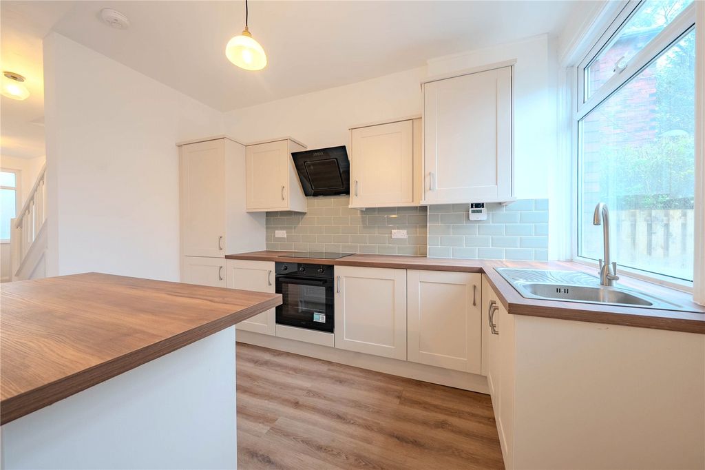 Property photo 2 of 17 Picture No. 13