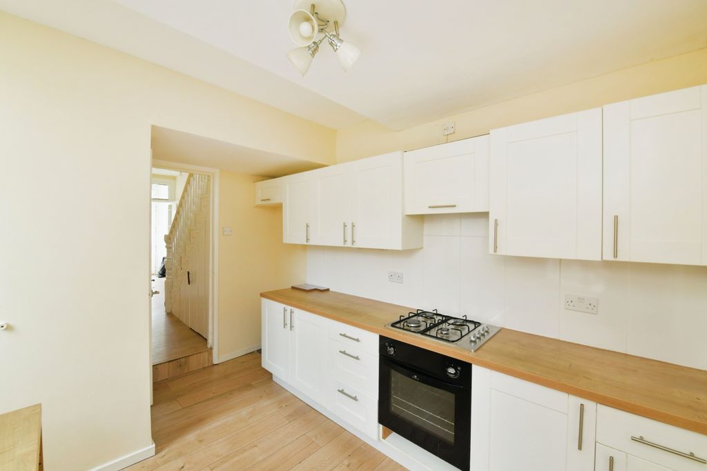 Property photo 3 of 17 Image