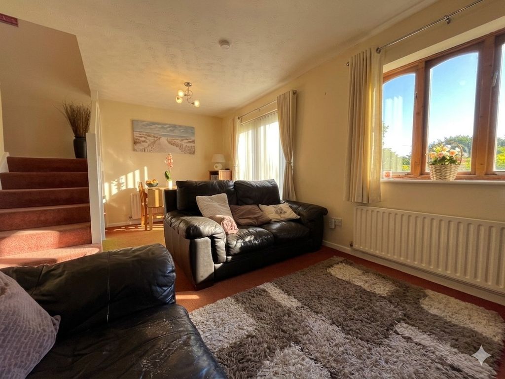 Property photo 2 of 11 4800773