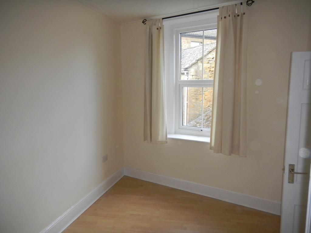 Property photo 3 of 6 Bedrooom