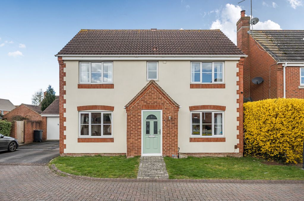 Property photo 1 of 12 1434826269c3Cb99B24E4