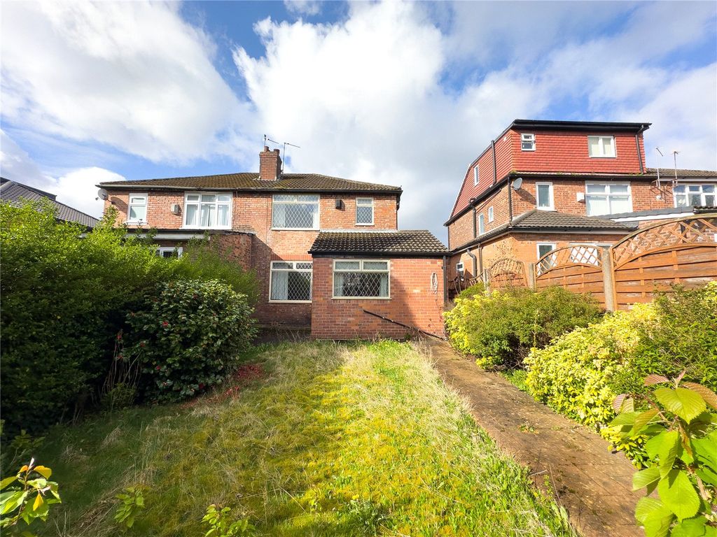 Property photo 2 of 21 Picture No. 17