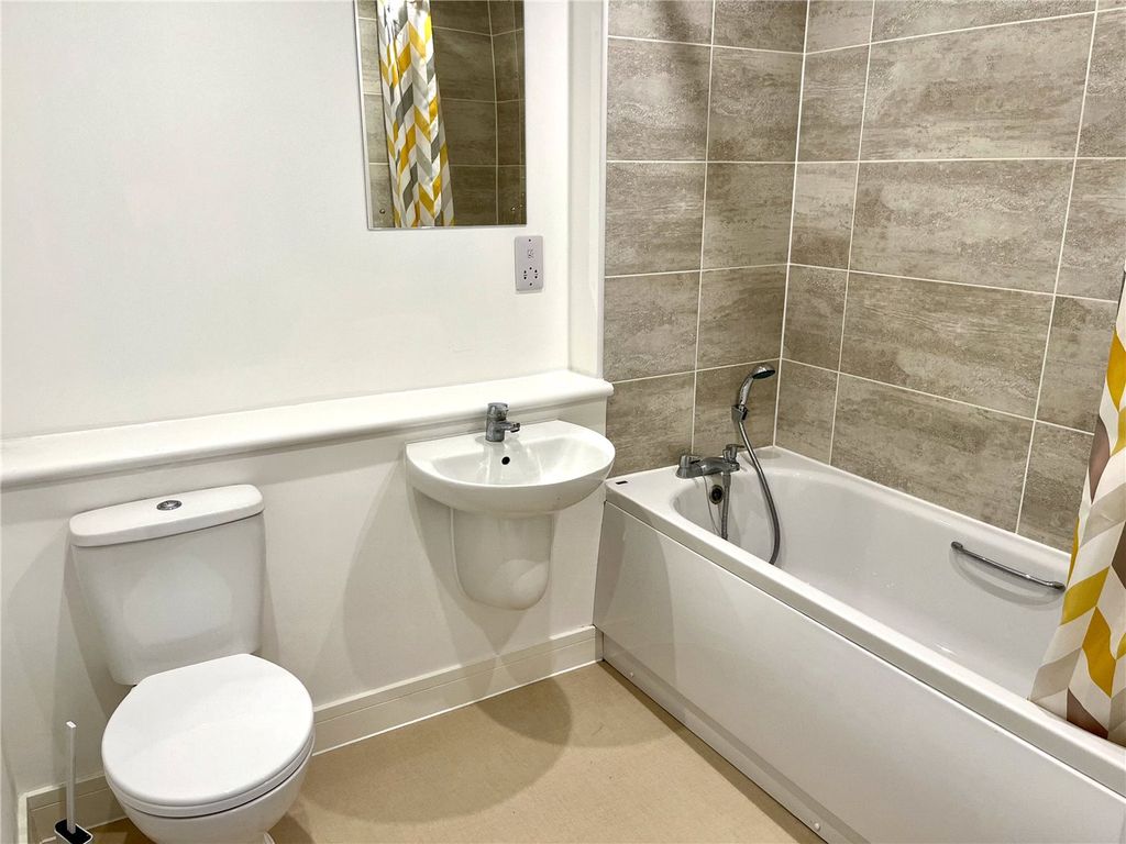 Property photo 3 of 6 Picture No. 05