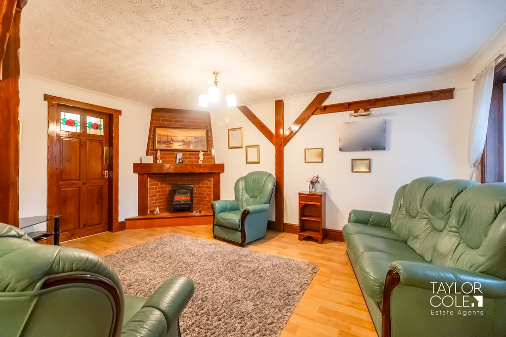 Property photo 3 of 26