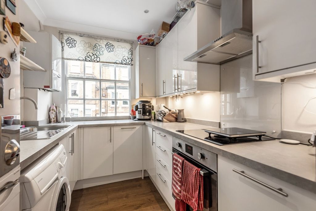 Property photo 3 of 10 Picture No. 02