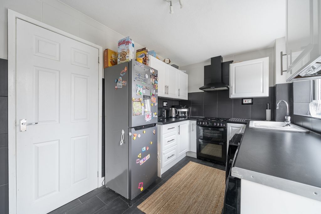 Property photo 3 of 19 1406124-7-697B783350613