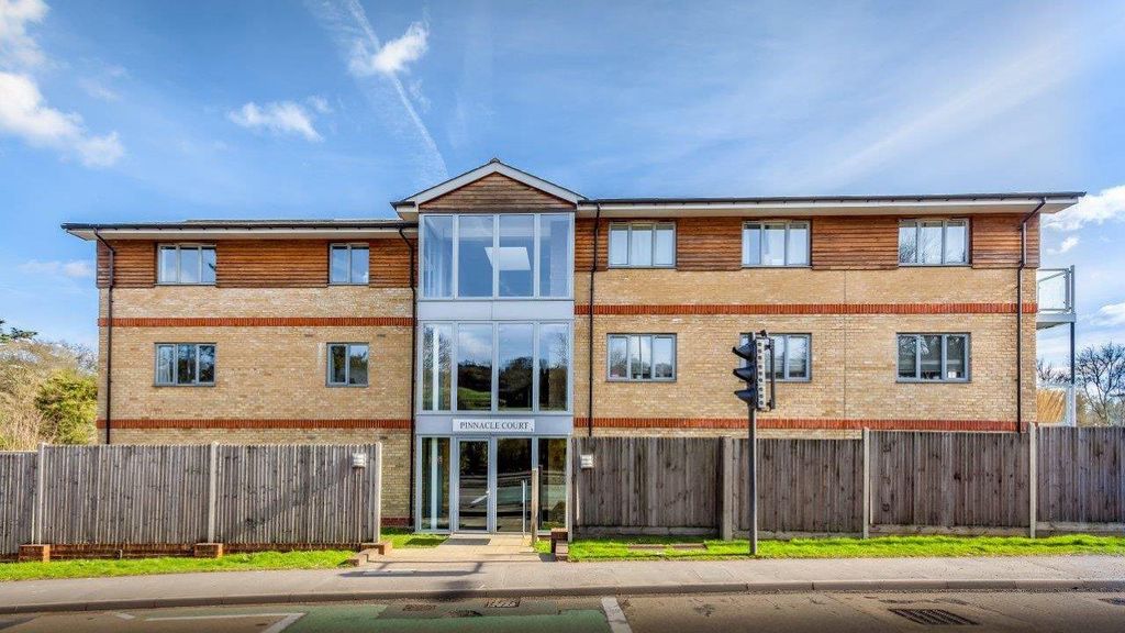 Property photo 1 of 6 1 Pinnaclecourt.Jpg