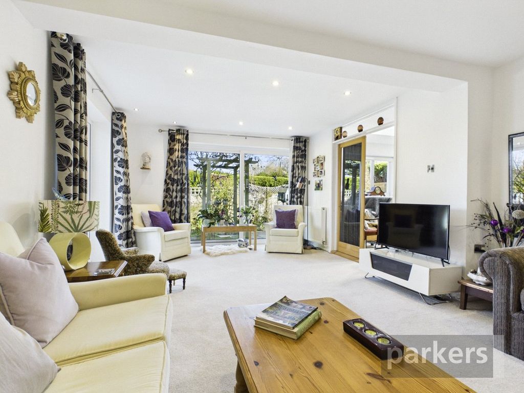 Property photo 2 of 29 Picture No. 16