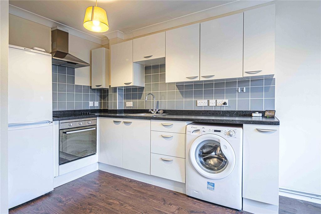 Property photo 2 of 9 Picture No. 25