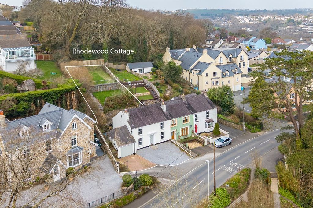 Property photo 1 of 22