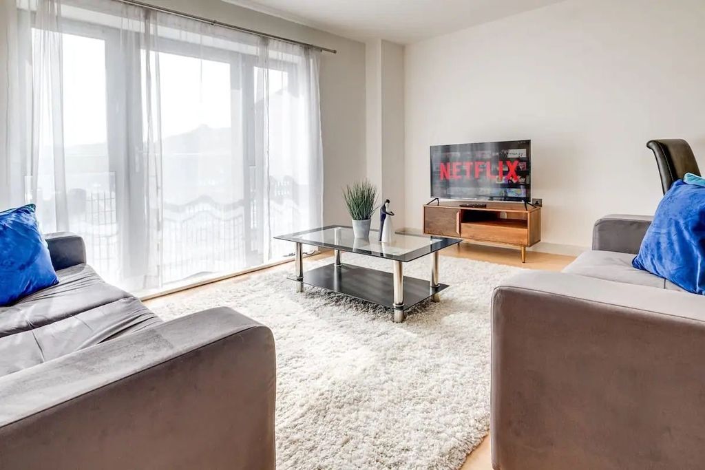 Property photo 3 of 5