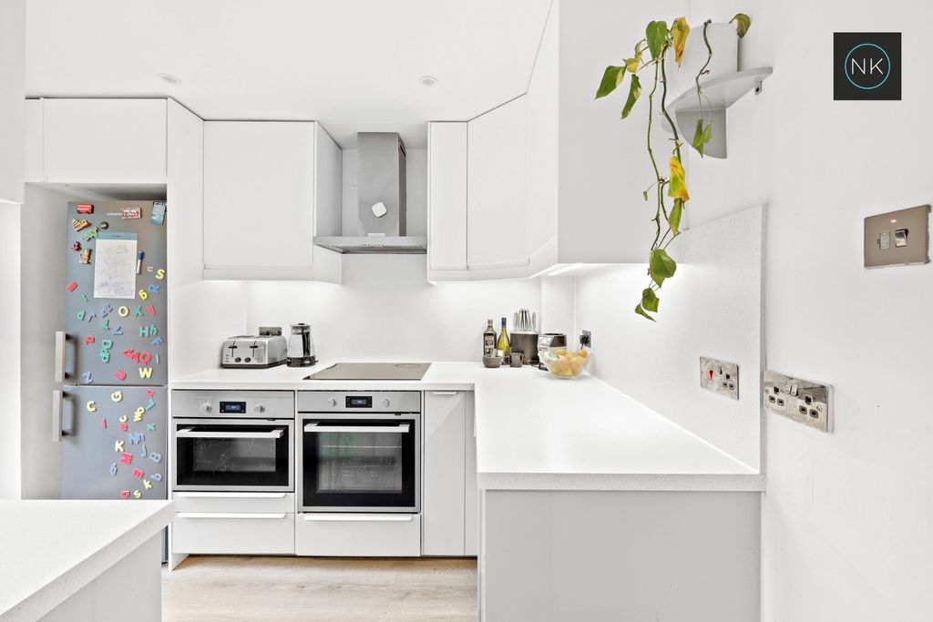 Property photo 3 of 24 4609194