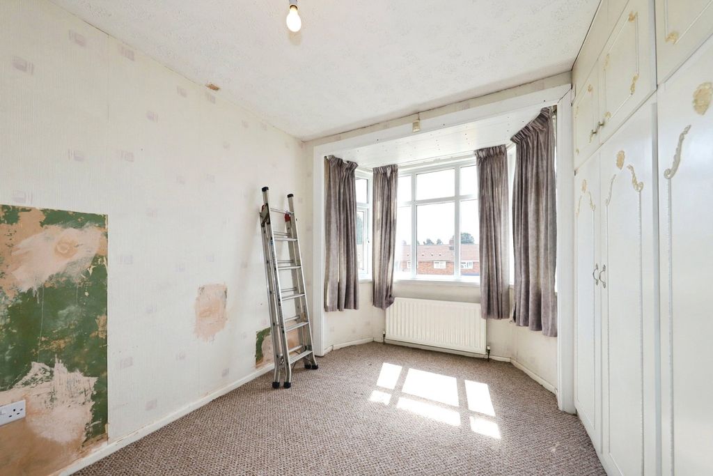 Property photo 3 of 17 Photo