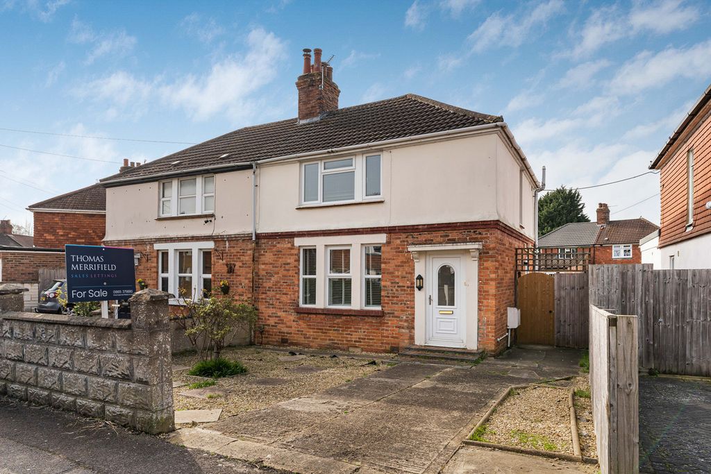 Property photo 1 of 12