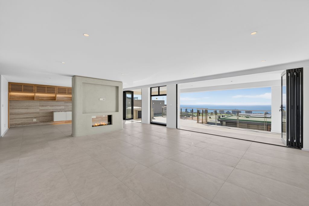 Property photo 1 of 60