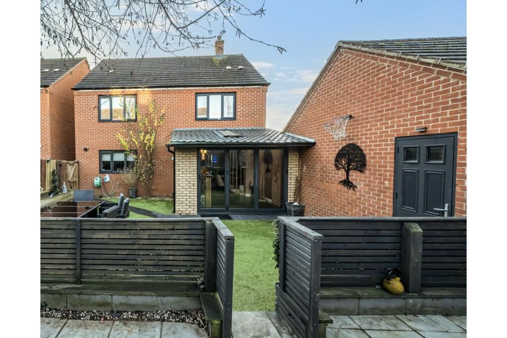 Property photo 2 of 22