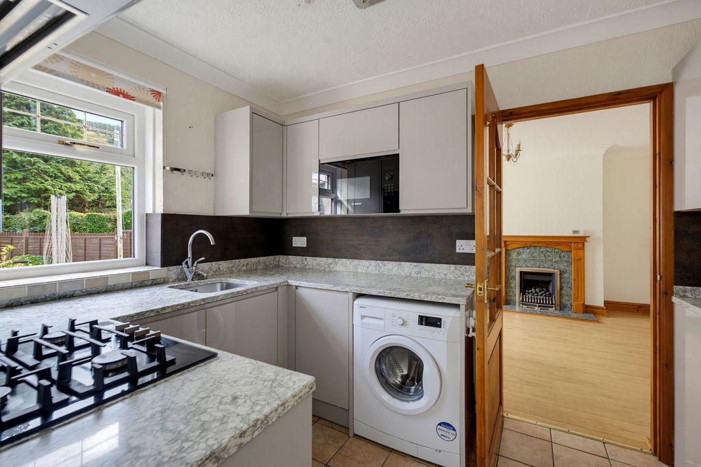 Property photo 2 of 51