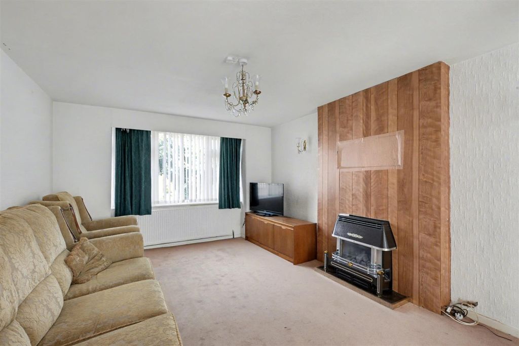 Property photo 2 of 19 Lounge_1.Jpeg