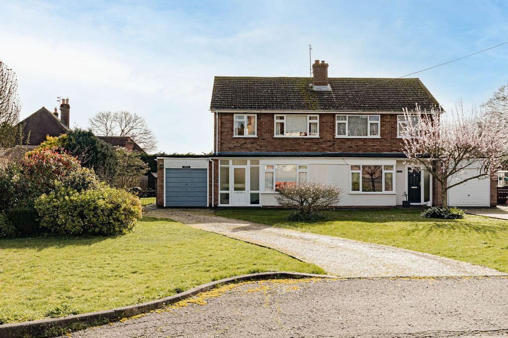 Property photo 1 of 26 Main (3)