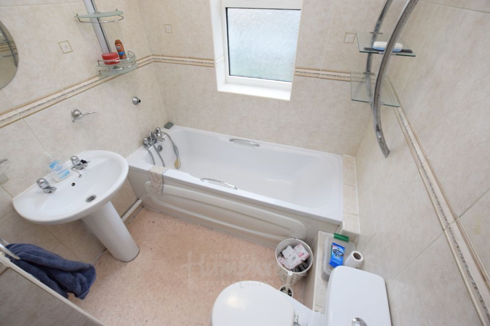 Property photo 3 of 5