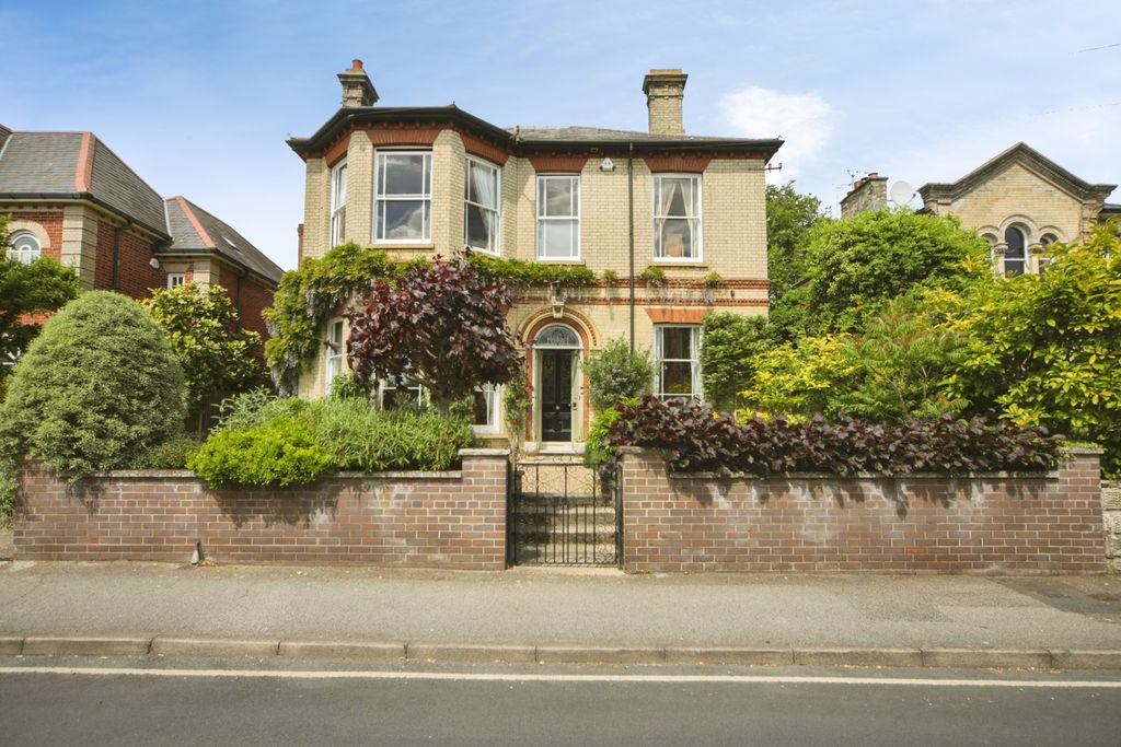 Property photo 1 of 42 9T5A8418