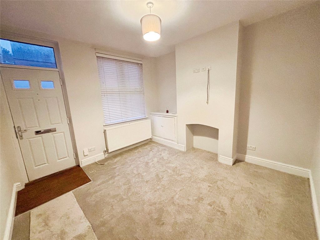 Property photo 2 of 9 Living Room