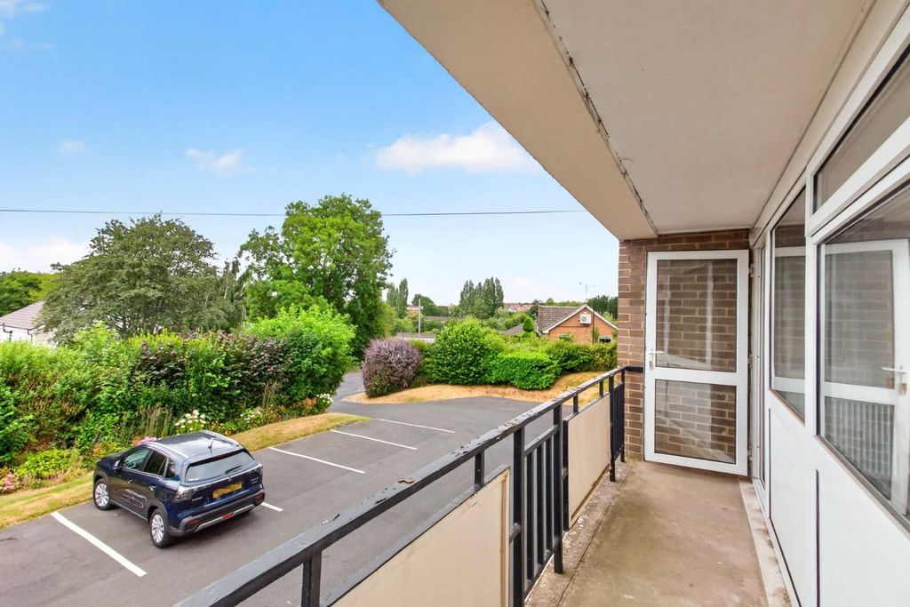 Property photo 3 of 20 4Hollinscourt-22.Jpg