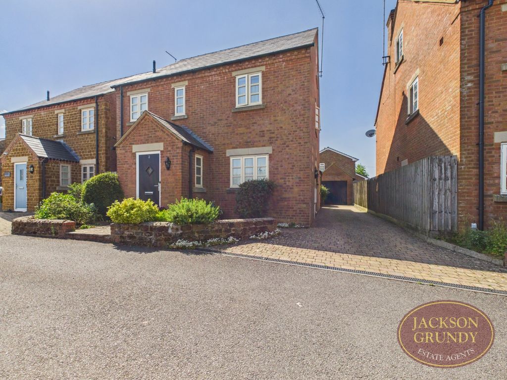 Property photo 1 of 22 William Lee Close