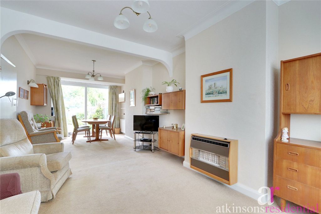 Property photo 2 of 19 Picture No. 09