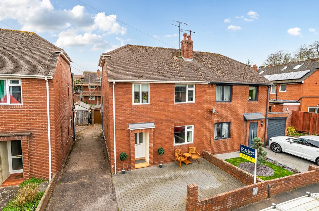 Property photo 2 of 30 Front