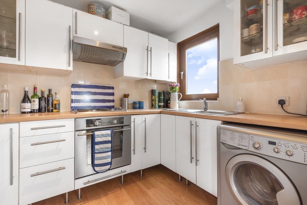 Property photo 3 of 9 702186 (5)