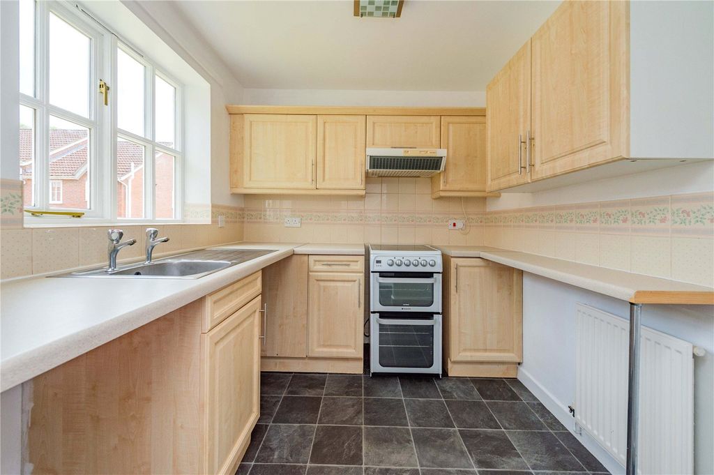 Property photo 2 of 23 Picture No. 10