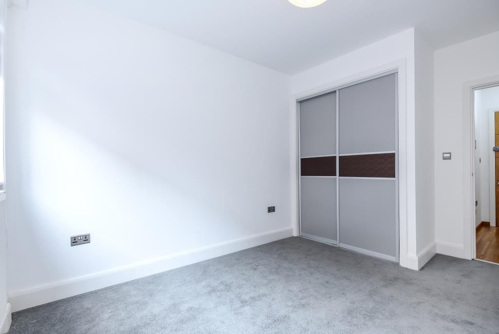 Property photo 3 of 9 Bedroom