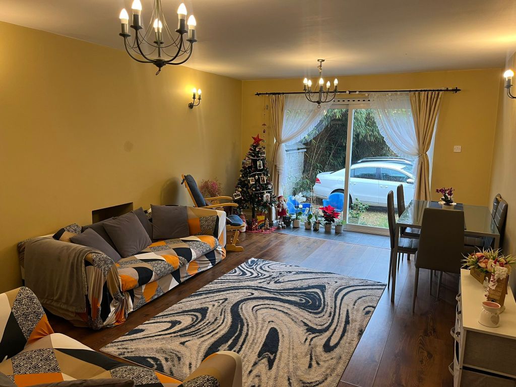 Property photo 2 of 12