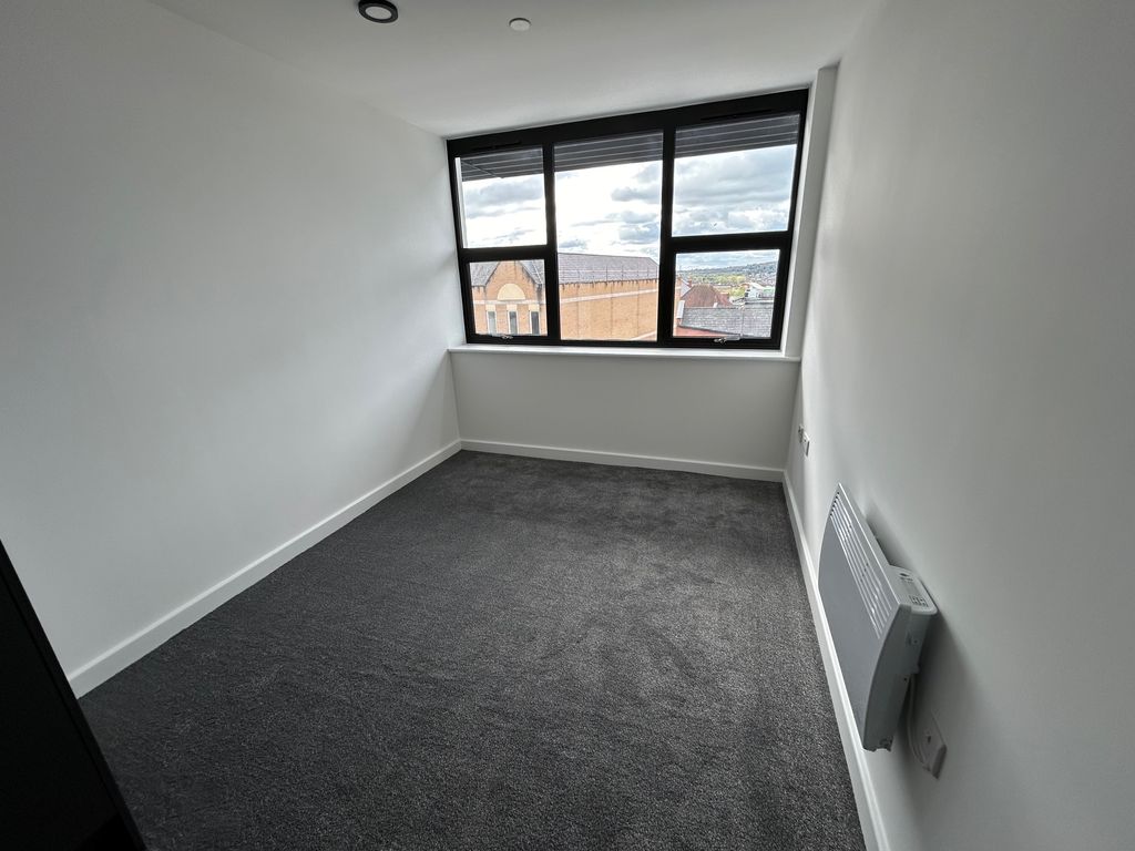 Property photo 3 of 5 Bedroom