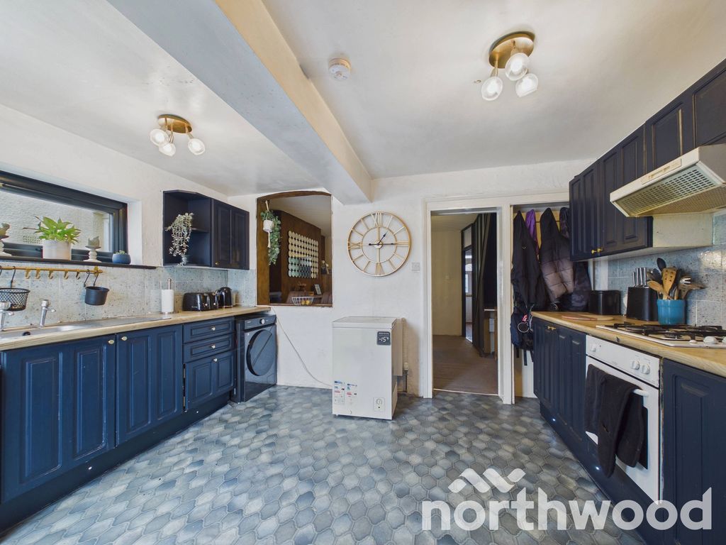 Property photo 3 of 25