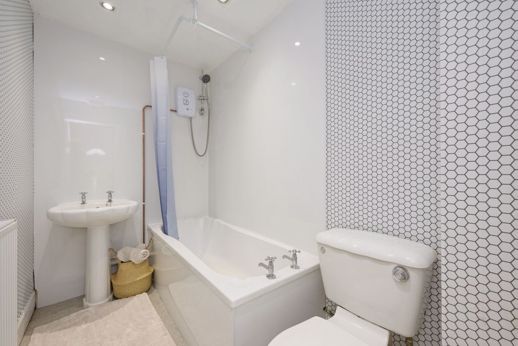 Additional image 10 of 1 bed flat for sale19 Rose Street, Dunfermline KY12