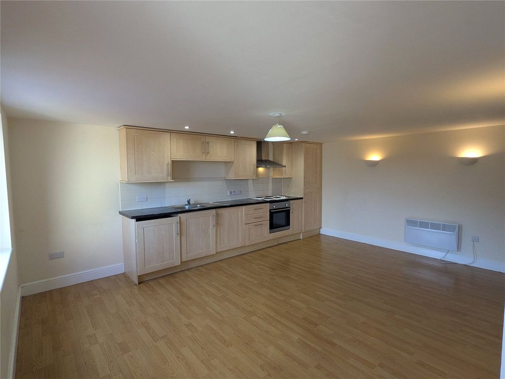 Property photo 3 of 6 Picture No. 10