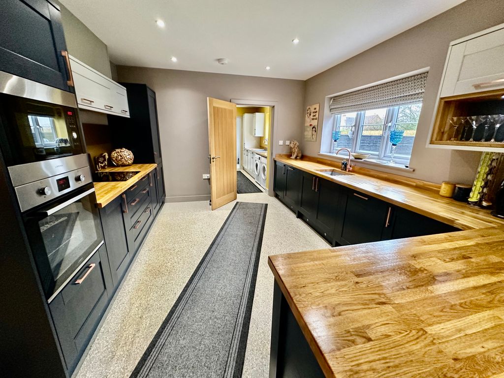 Property photo 2 of 39 Img_9775