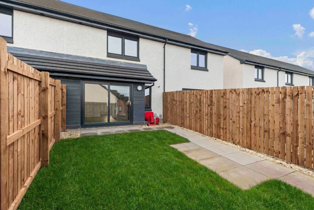 Property photo 2 of 39